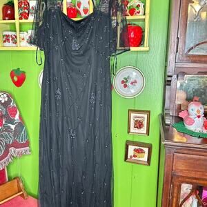 Gorgeous plus size Papell sheer mesh sleeve gown maxi dress with an open back!